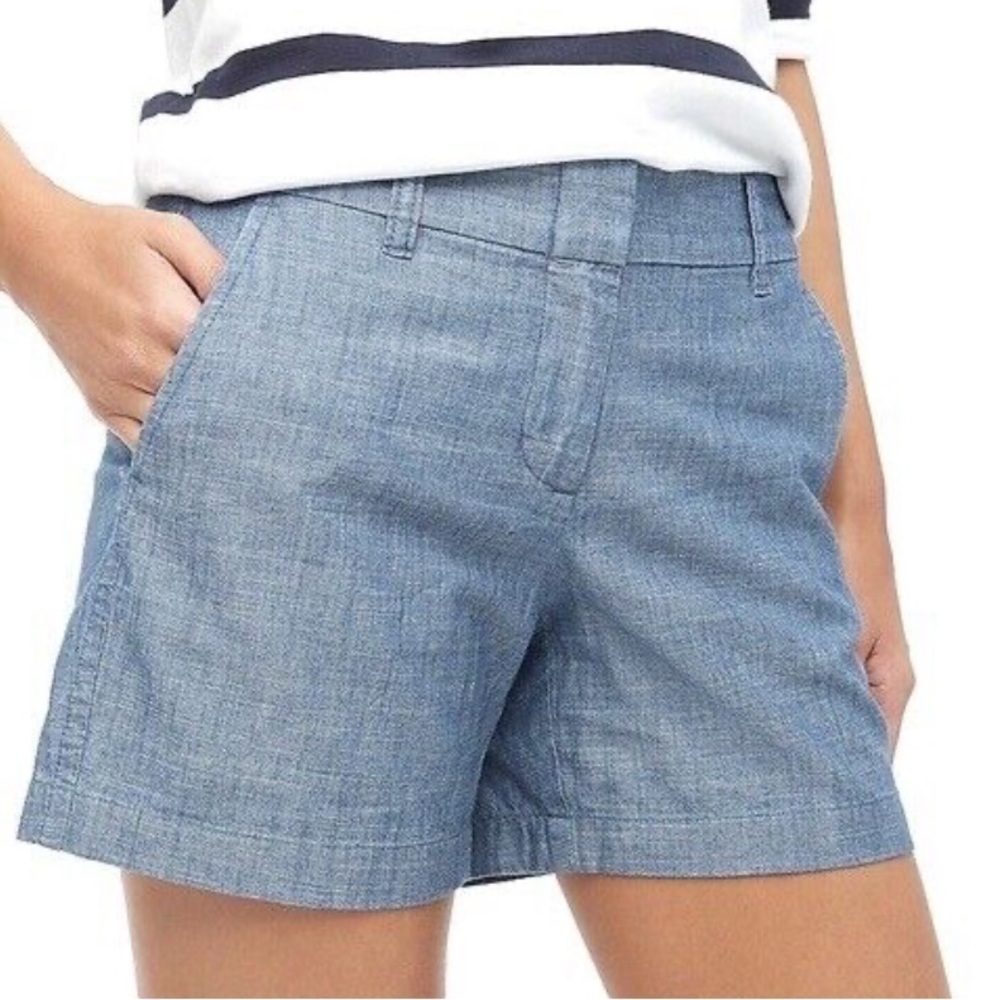 J. Crew Factory Women's 5" Classic
Chambray Shorts Size 10
Medium blue